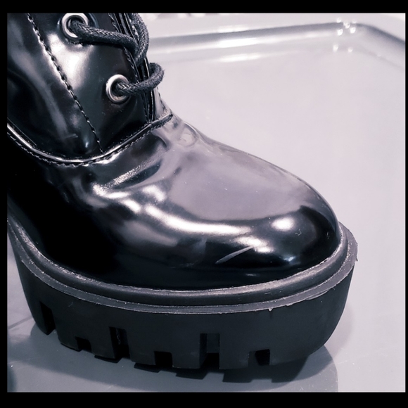 Forever21:Size:6/Black Faux Leather Boots - Picture 7 of 10